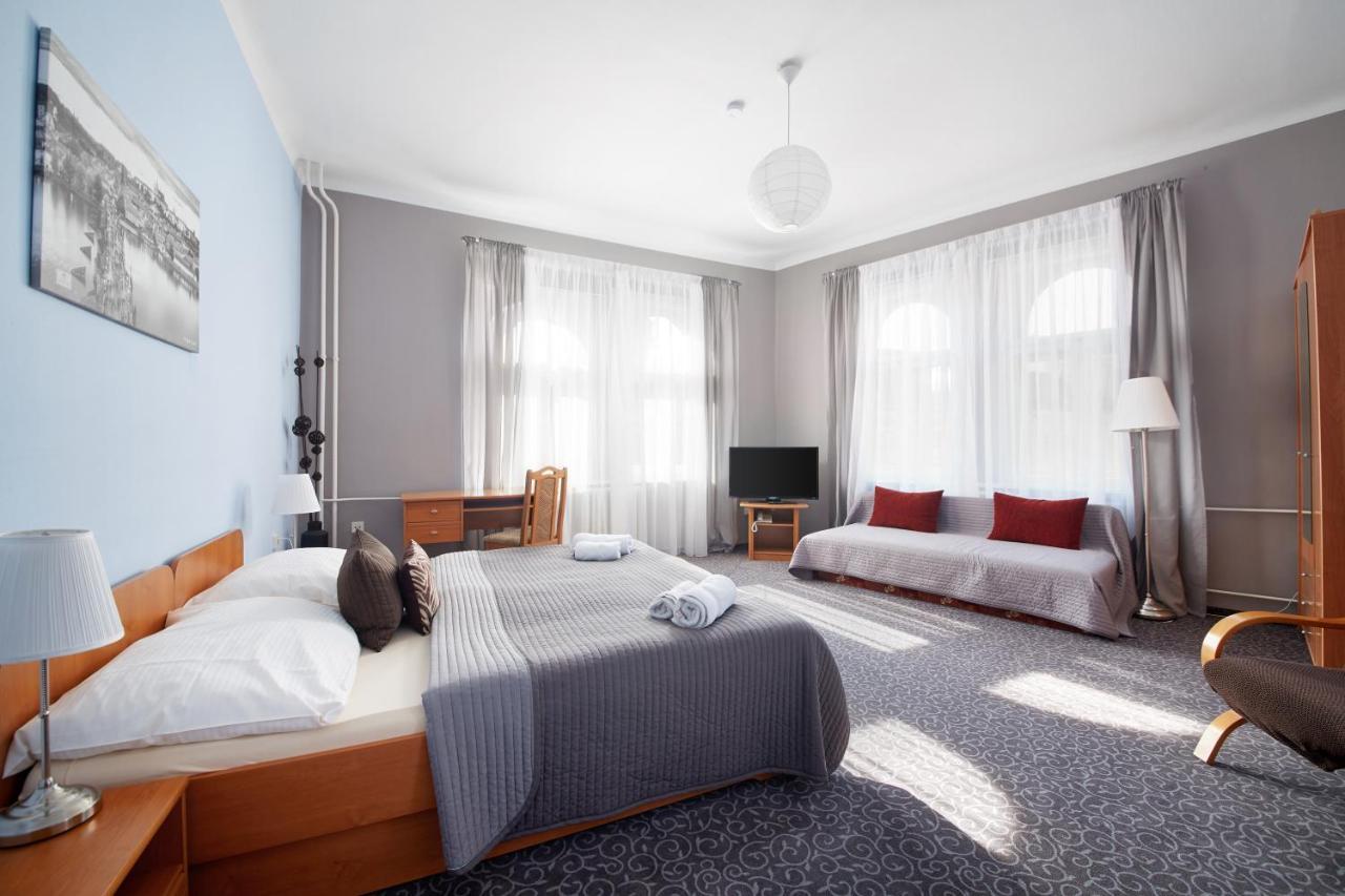Hotel City Bell Praha Bagian luar foto