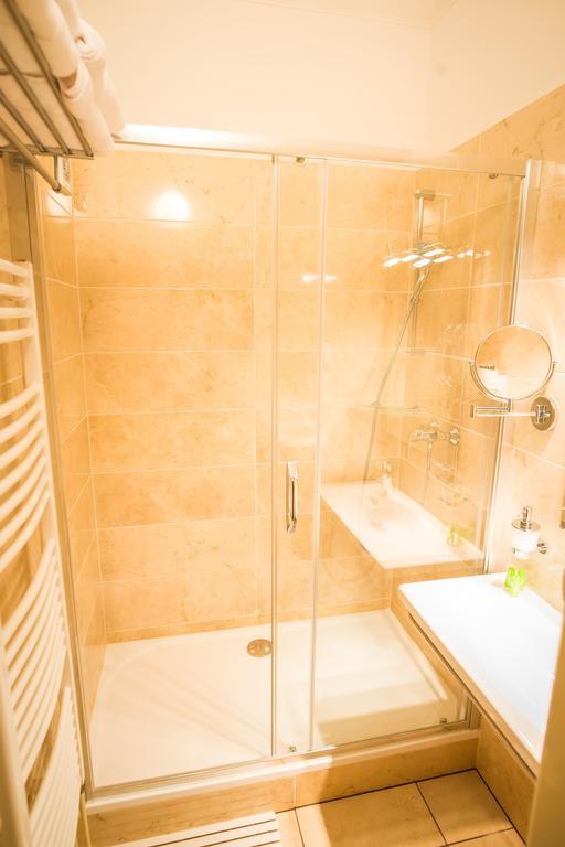 Hotel City Bell Praha Bagian luar foto