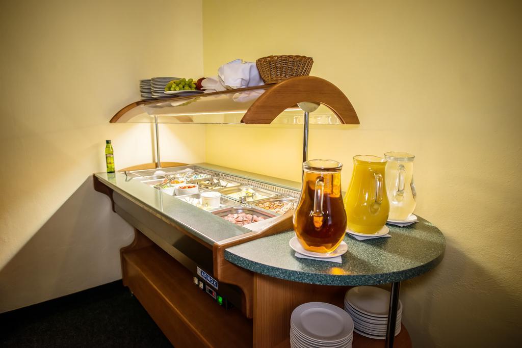 Hotel City Bell Praha Bagian luar foto