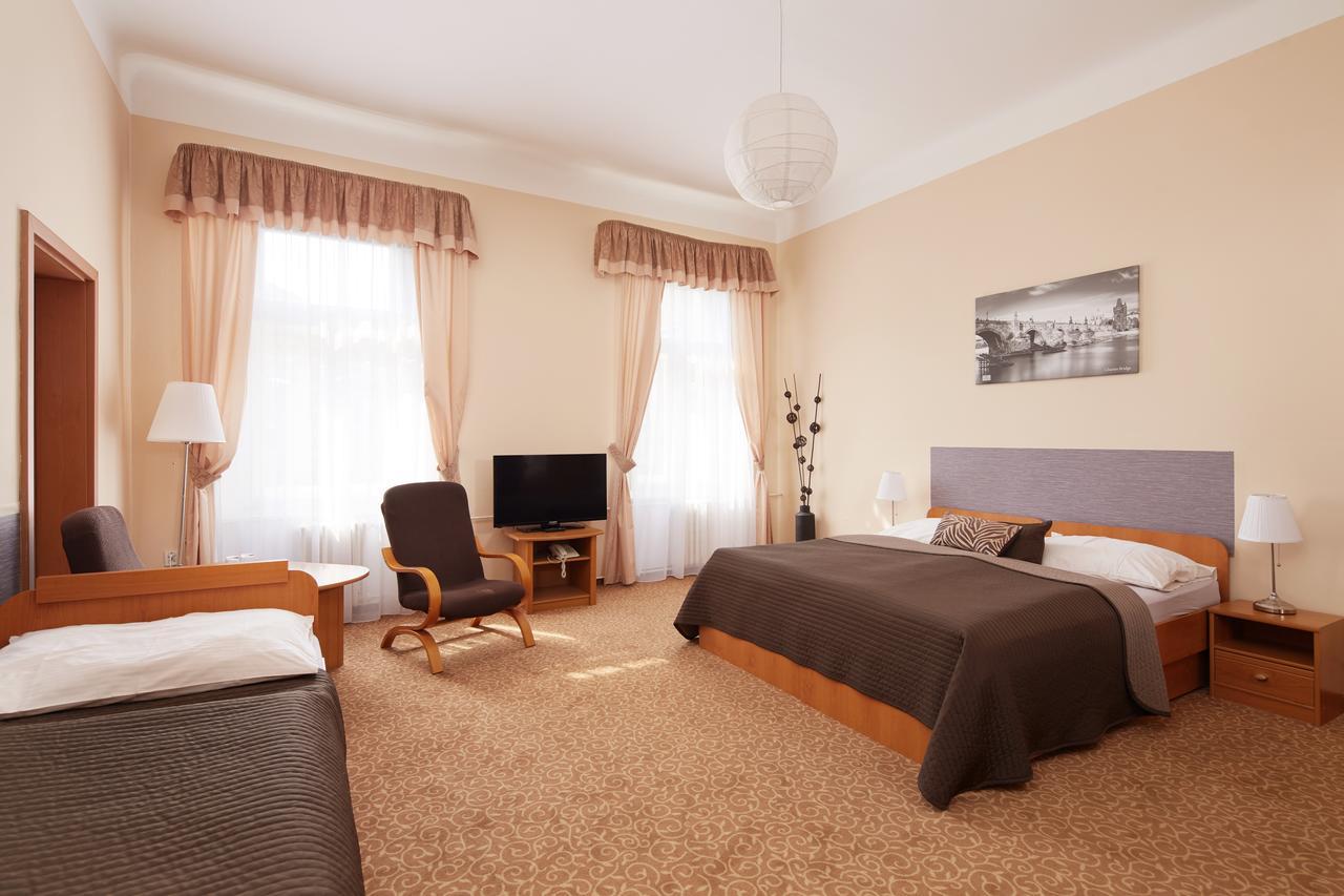 Hotel City Bell Praha Bagian luar foto