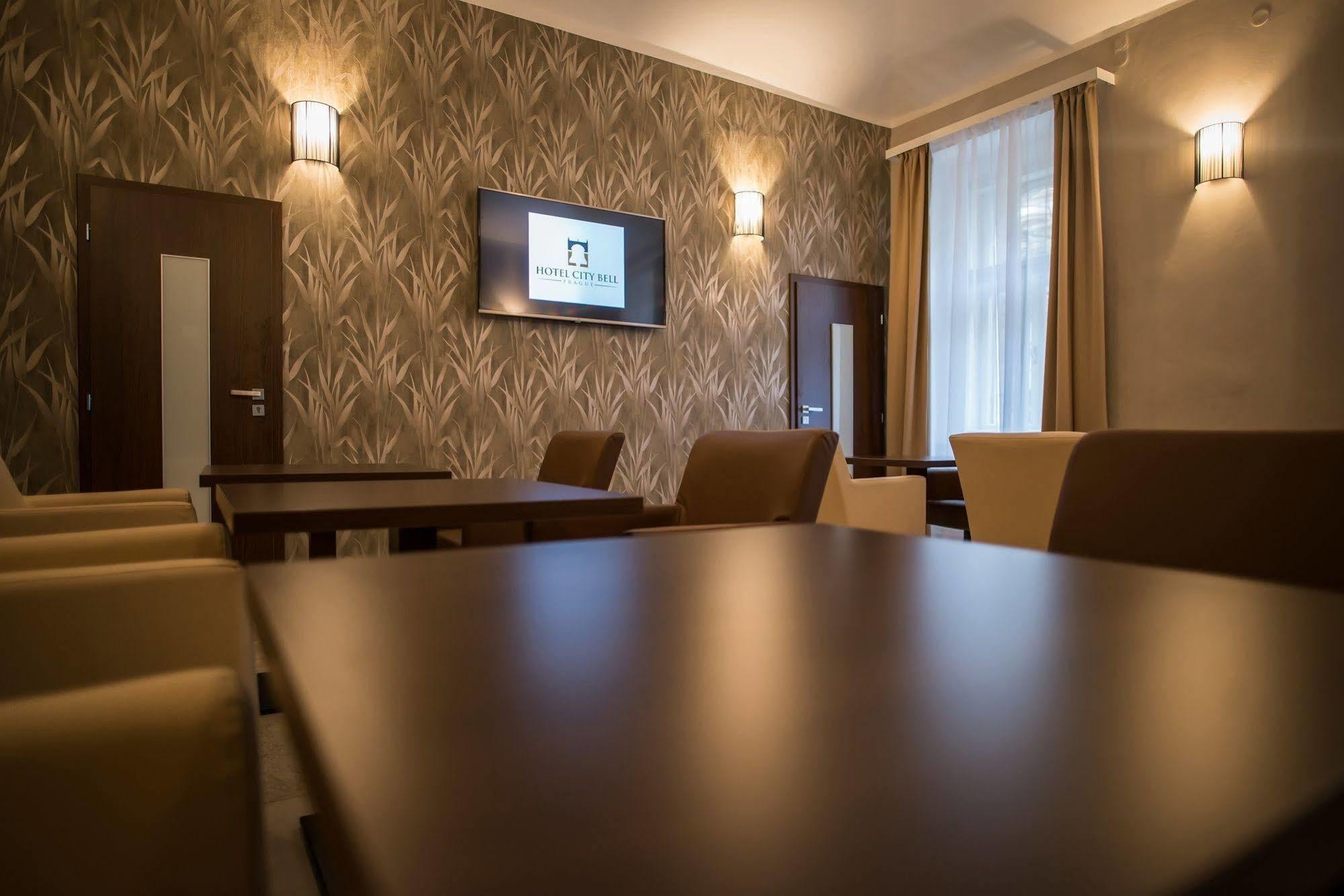 Hotel City Bell Praha Bagian luar foto