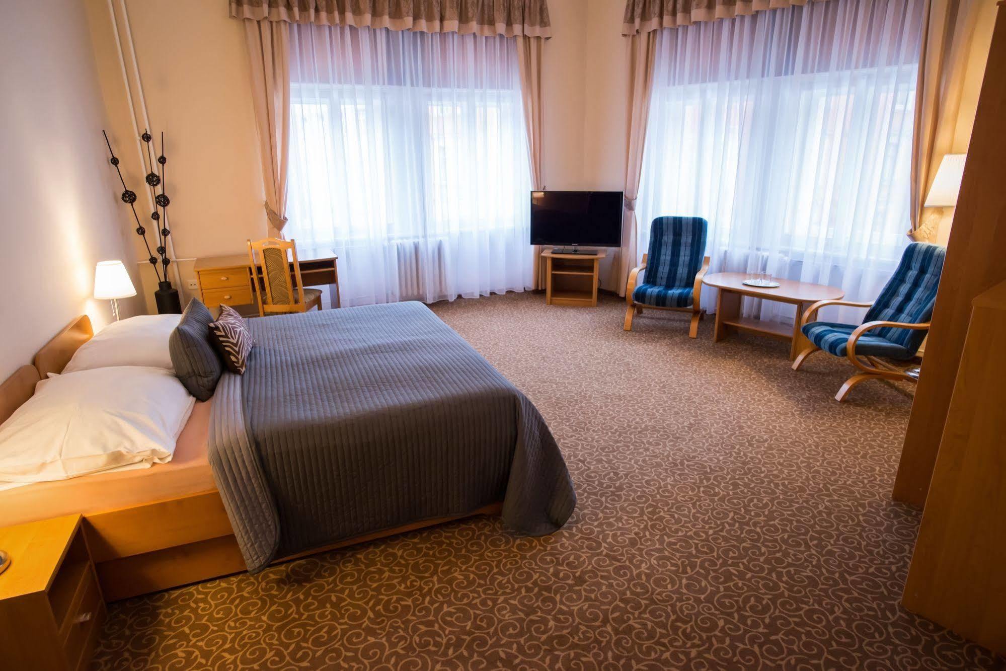 Hotel City Bell Praha Bagian luar foto