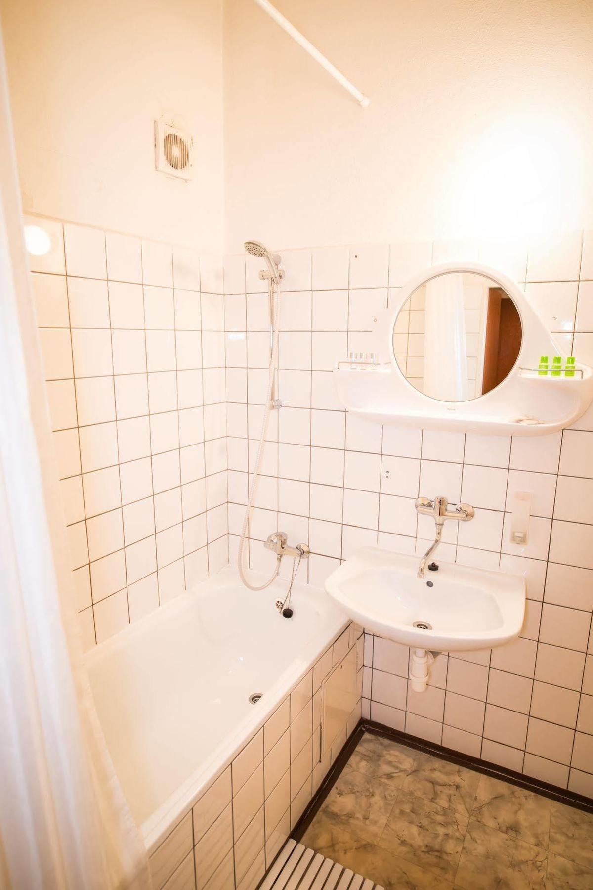 Hotel City Bell Praha Bagian luar foto